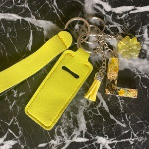 Yellow L initial keychain set with flower add on